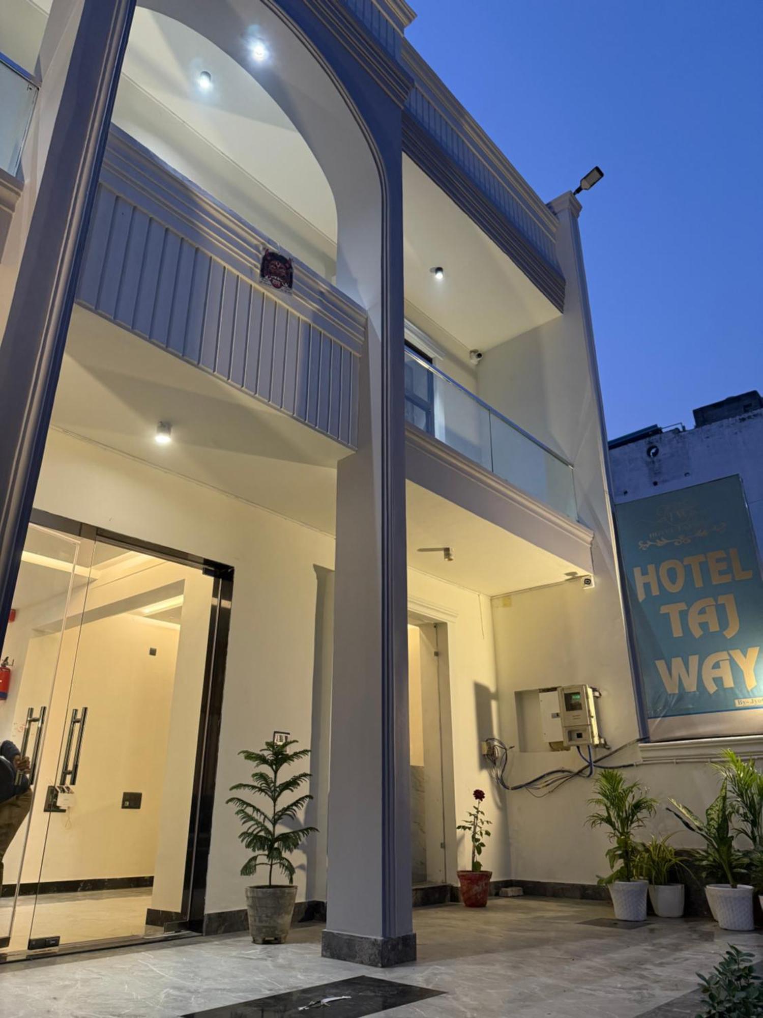 Hotel Taj Way By Jyoti Villa Agra  Luaran gambar
