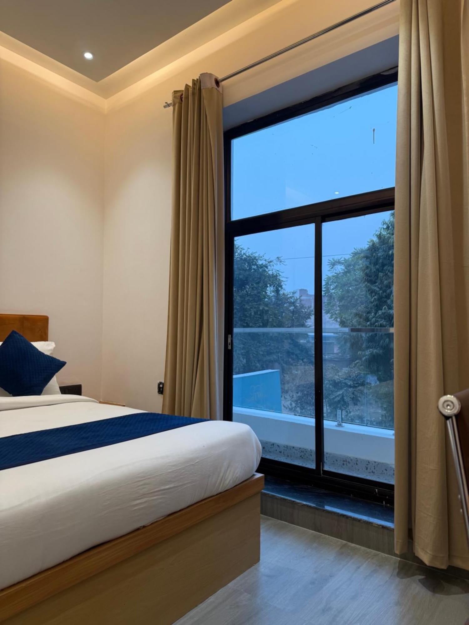 Hotel Taj Way By Jyoti Villa Agra  Luaran gambar